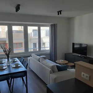 Appartement Novia - Op De Zeedijk, Parkeren Mogelijk, Oostende