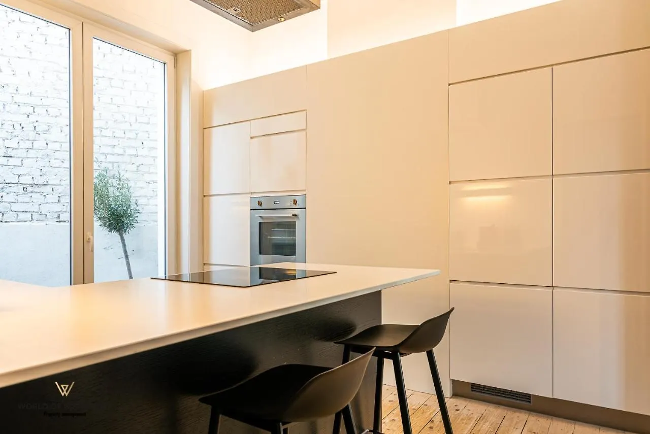 Beautiful Spacious Apartment In A Newly Renovated Old Townhouse Oostende